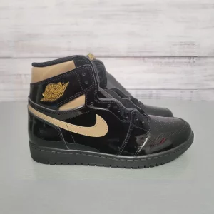 Air Jordan 1 Retro High OG ‘Black Metallic Gold’ 555088-032