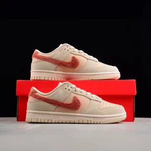 Nike Dunk Low ‘Terry Swoosh’ DZ4706-200 (Wmns)