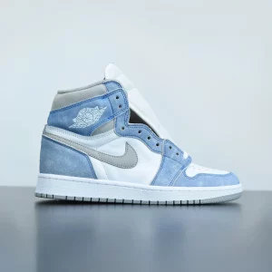 Air Jordan 1 Retro High OG ‘Hyper Royal’ 555088-402