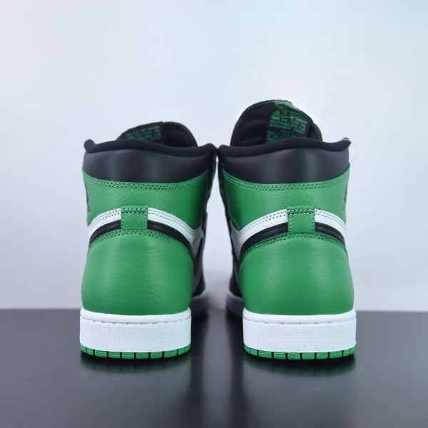Air Jordan 1 Retro High OG ‘Black/Lucky Green’ DZ5485-031