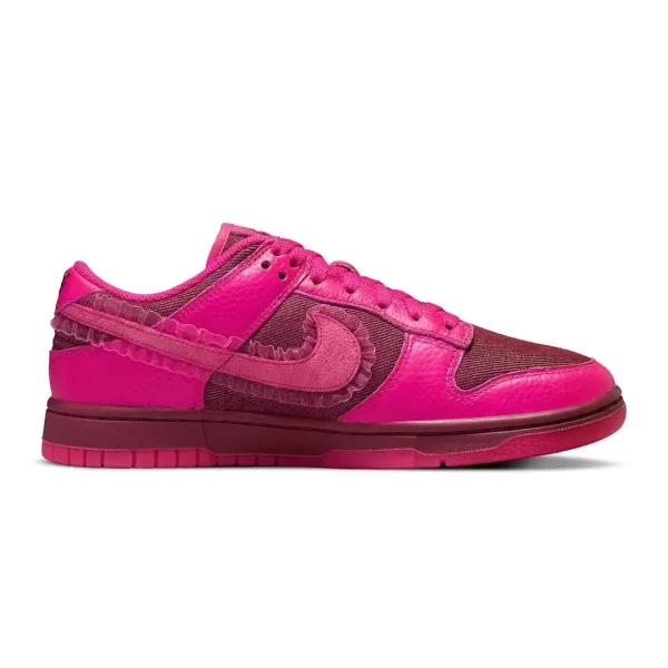 Dunk Low ‘Valentine’s Day’ Team Red/Pink Prime DQ9324-600 (W)