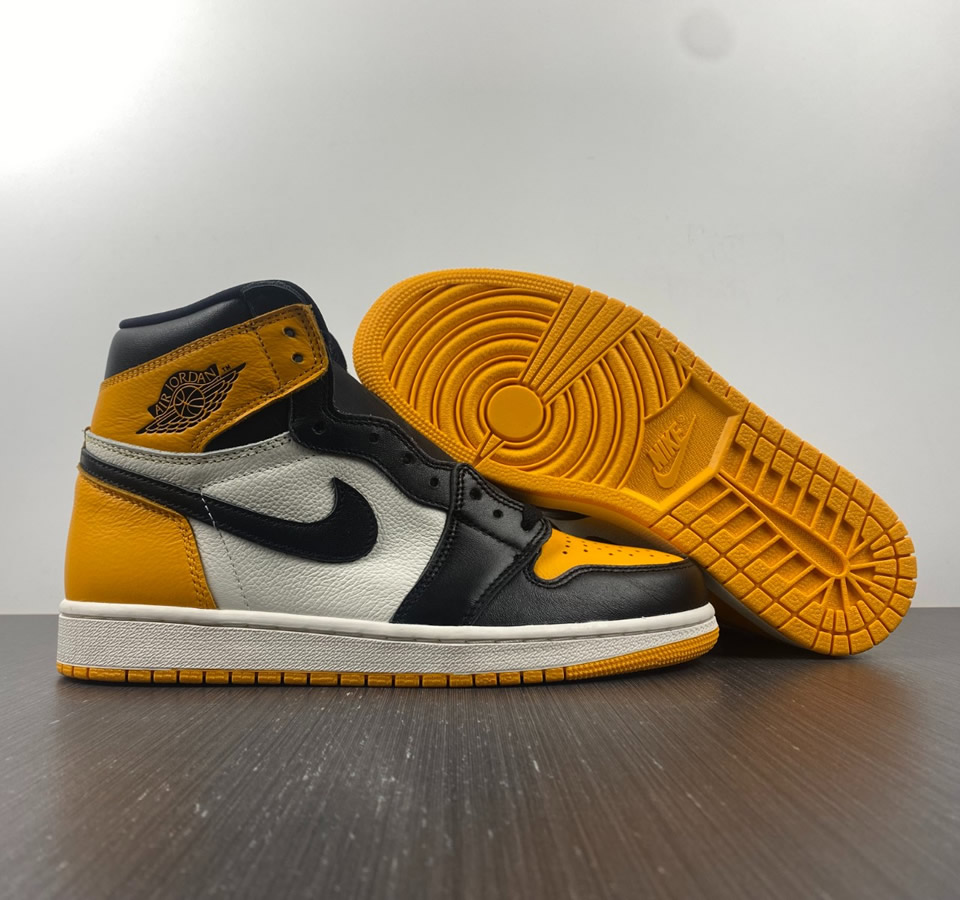 Air Jordan 1 Retro High OG ‘Yellow Toe’ 555088-711